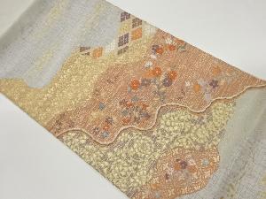 道長取りに草花・蝶・色紙散らし模様織出し袋帯